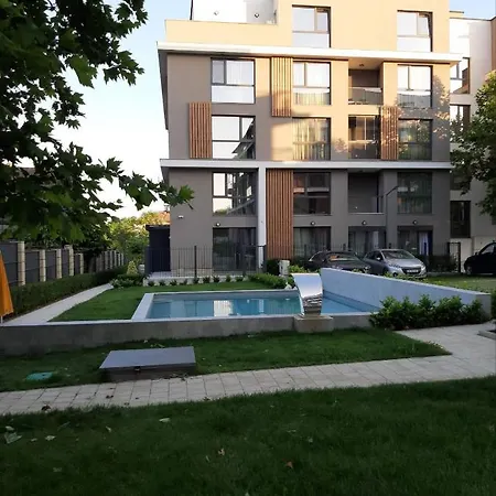 Deluxe 7 セインツ・コンスタンティン＆ヘレナ