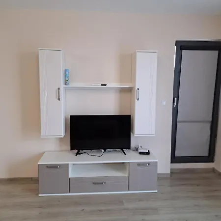 アパート Deluxe 7 セインツ・コンスタンティン＆ヘレナ