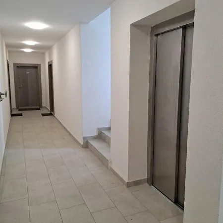 アパート Deluxe 7 セインツ・コンスタンティン＆ヘレナ