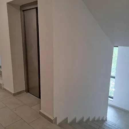 Deluxe 7 セインツ・コンスタンティン＆ヘレナ