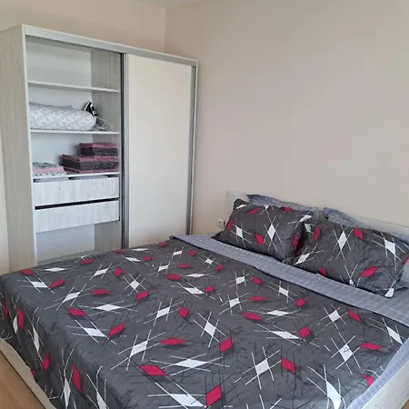 Deluxe 7 セインツ・コンスタンティン＆ヘレナ